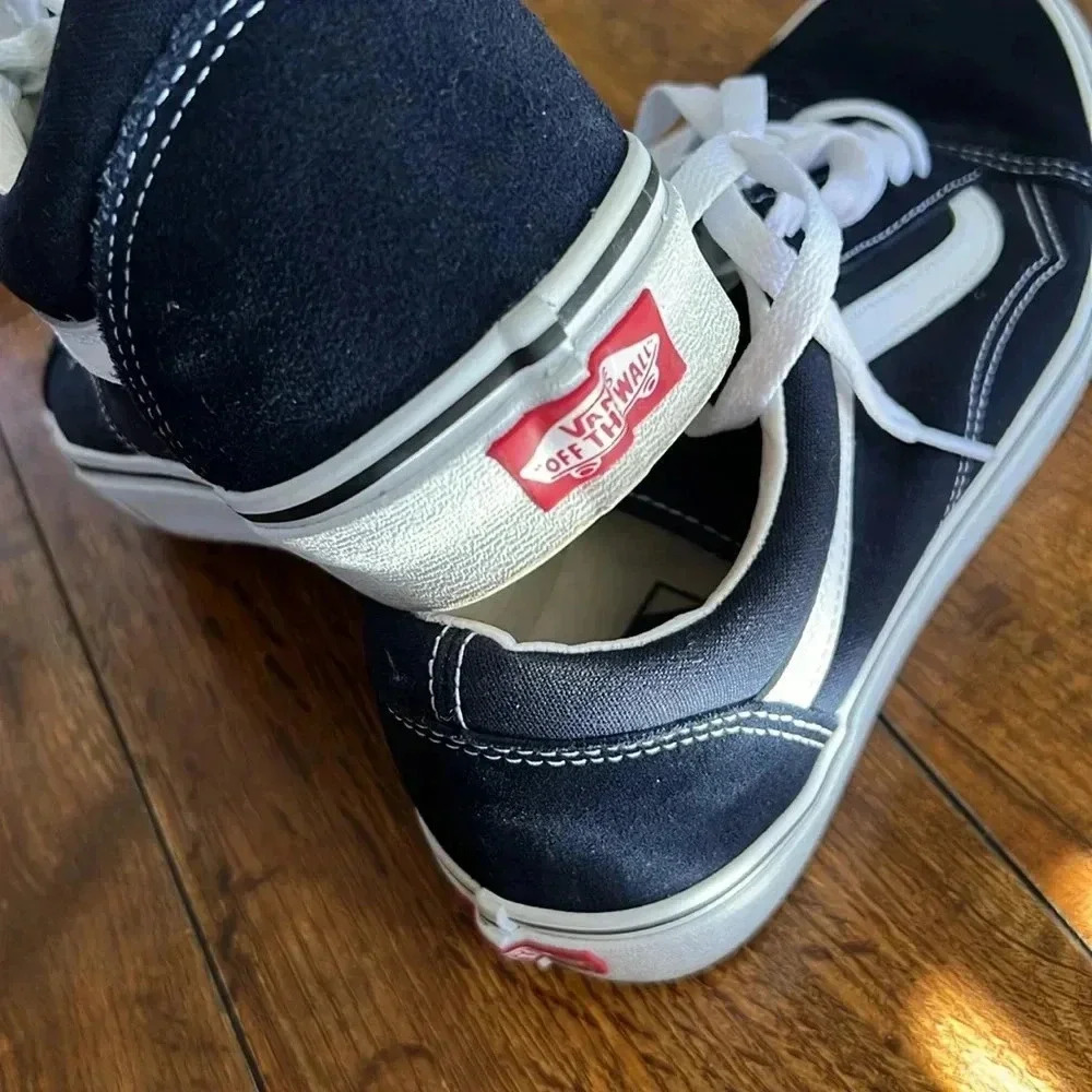 Men Vans - Picture 3 of 5